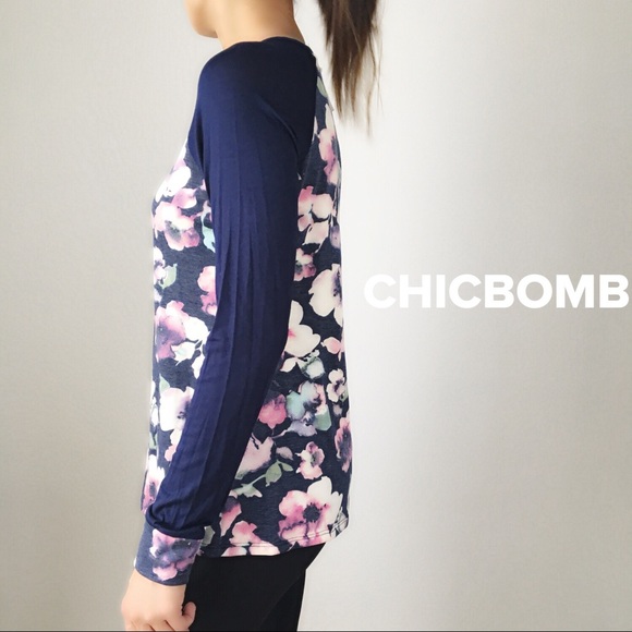 SPRING FLORAL top - Picture 3 of 5